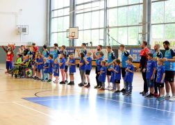 Charity Spieltag HBV Jena 90 Schlaegt Weimar 16